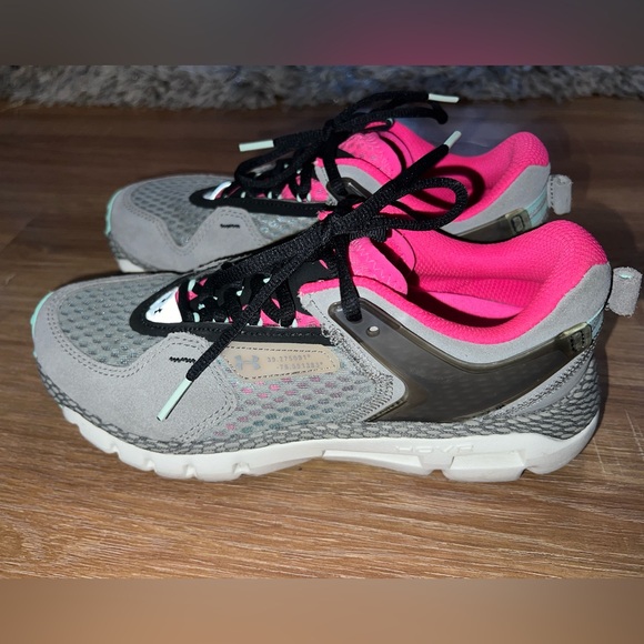 Women’s Under Armour HOVR running sneakers size 8 - Picture 3 of 9